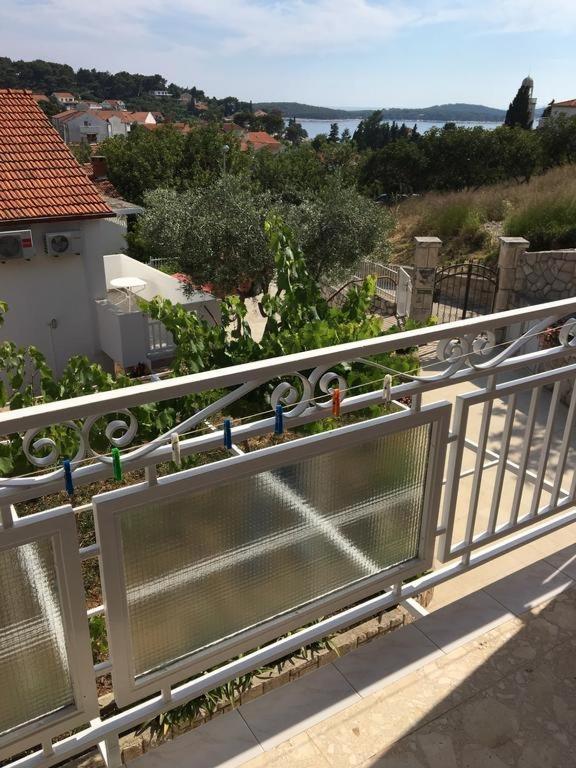 Apartments And Rooms With Parking Space Hvar - 15706 Hvar Town Exterior photo